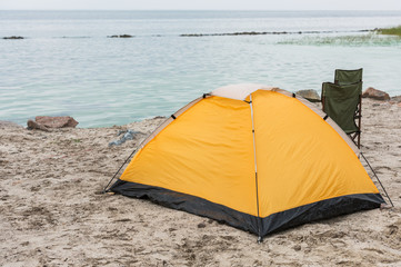tent on seahore