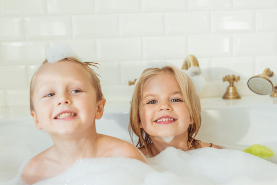 Children In Bathtub Images – Browse 130,967 Stock Photos, Vectors, and ...