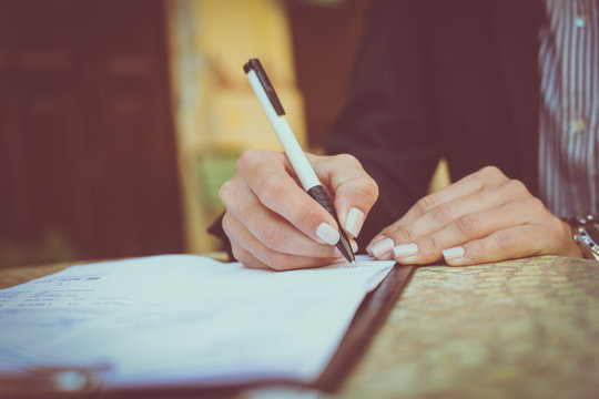 รูปภาพWrith – เลือกดูภาพถ่ายสต็อก เวกเตอร์ และวิดีโอ33,642 | Adobe Stock