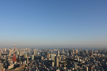 日本の東京都市風景「東京の青空」（画面左に東京タワーなど）