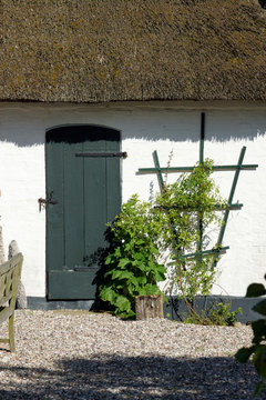 Reetdachhaus im Dorf Siggeneben , Ostholstein, Schleswig-Holstein