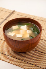 ほうれん草と豆腐の味噌汁