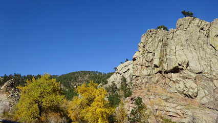 HERBSTSTIMMUNG in den Rocky Mountains bei Boulder / Colorado.