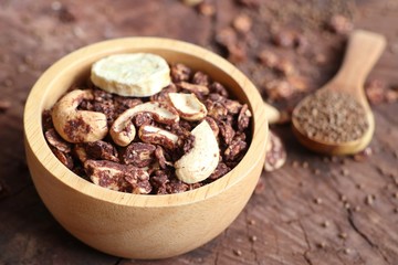 healthy granola with cashew