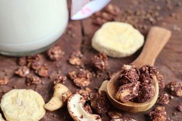 healthy granola with cashew