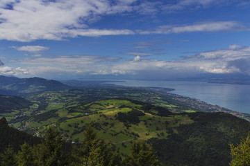 Fototapeta na wymiar Panorama sur le lac Léman, Haute Savoie