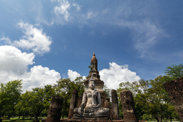 Fototapeta na wymiar タイ国スコータイの遺跡