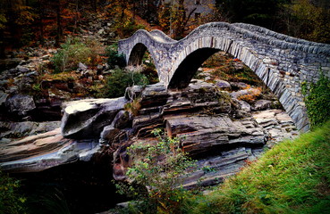 Vecchio ponte dei salti di pietra. Lavertezzo CH