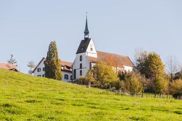 Fototapeta na wymiar St. Chrischona, Kirche, Kirchturm, Hochzeiten, Riehen, Bettingen, Landwirtschaft, Wanderweg, Herbst, Herbstspaziergang, Schweiz