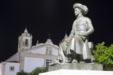Fototapeta premium Statue of Infante D. Henrique in Lagos