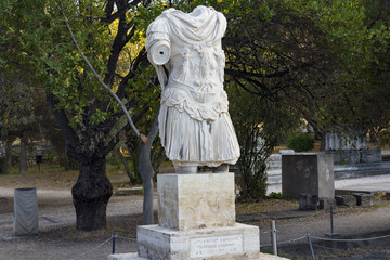emperor hadrian statue