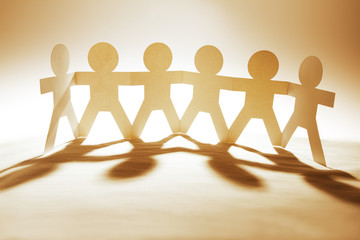 Paper chain team united