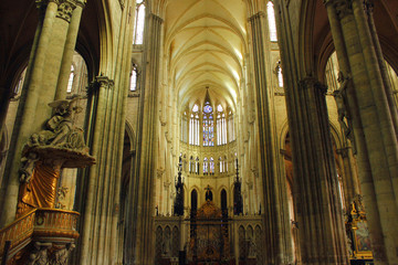 Naklejka premium interieur de la cathedrale d'amiens