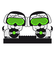 2 freunde team paar duo mischpult platte auflegen party feiern dj musik kopfhörer sonnenbrille club disko schwanz wedeln hund welpe süß niedlich halsband haustier comic cartoon