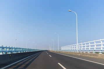 zhoushan cross-sea bridge