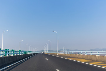 Fototapeta na wymiar zhoushan cross-sea bridge