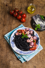 Black spaghetti with seafood
