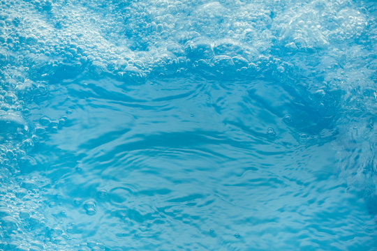 水面の揺らぎと泡 Stock Photo Adobe Stock 水面の揺らぎと泡 Stock Photo Adobe Stock