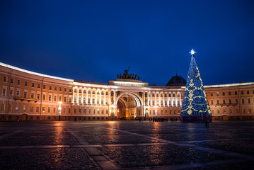 Obraz na płótnie Canvas Christmas in St. Petersburg, Christmas tree on the square Merry Christmas
