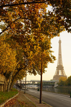 Paris Monument 230