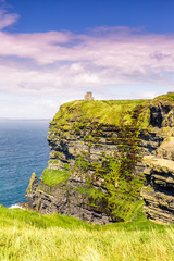 Cliffs of Moher Klippen Irland Reise Meer Tourismus Natur Hochformat Ozean