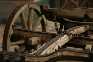 Detail einer alten Holzkutsche