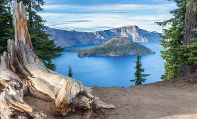 Crater Lake National Park panorama, Oregon, USA © aiisha
