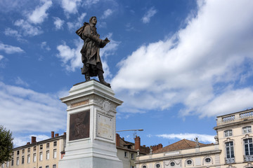 Obraz premium France, Macon: Statue of famous French writer, poet and politician Lamartine. He was instrumental in the foundation of the Second Republic. 