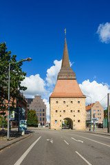 Fototapeta na wymiar Blick auf das Steintor in Rostock