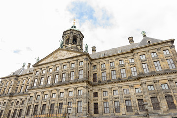 Fototapeta na wymiar Schönes altes Gebäude in Amsterdam