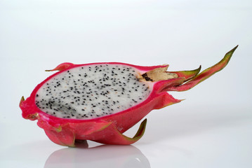 Drachenfrucht aufgeschnitten