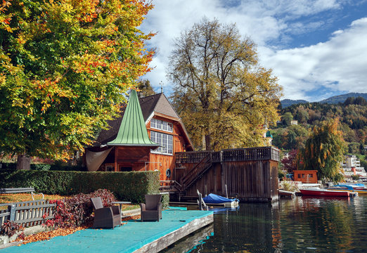 Autumn in the alpine town of Millstatt am See, situated on the shore of the Millstatt lake. Gurktal Alps (Nock Mountains), state of Carinthia, Austria