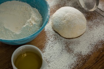 Flour sprinkled over dough