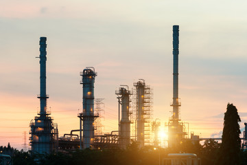 Obraz na płótnie Canvas Landscape of oil refinery industry with oil storage tank in night.