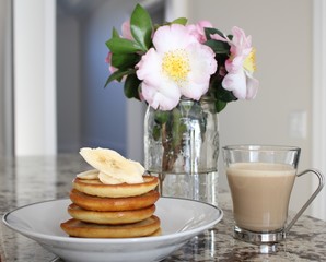 Pancakes with latte