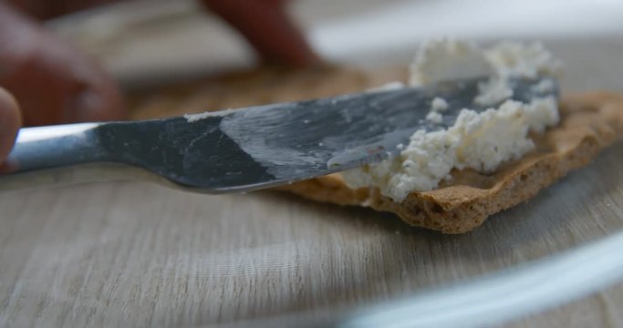 Cheese on wasa slowmotion &ndash; orginal file&nbsp;: 4K DCI, PRO RES 444, 12 bits