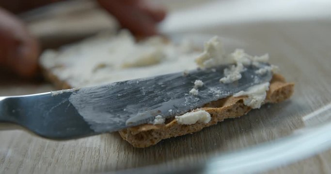 Cheese on wasa slowmotion &ndash; orginal file&nbsp;: 4K DCI, PRO RES 444, 12 bits