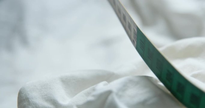 Couture meter close-up &ndash; orginal file&nbsp;: 4K DCI, PRO RES 444, 12 bits