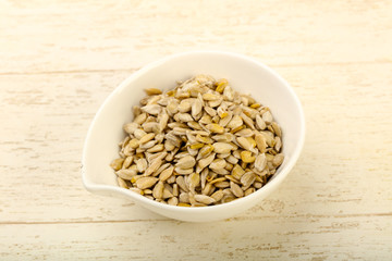 Peeled sunflower seeds