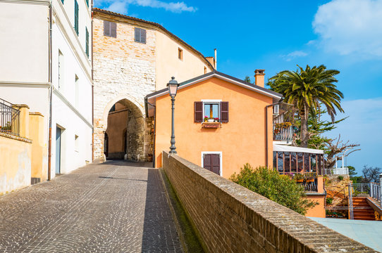 The little country of Sirolo