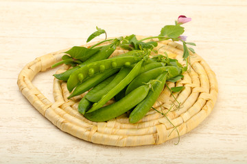 Ripe green peas