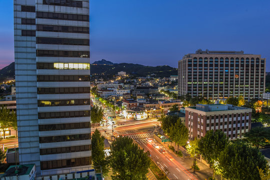 seoul night city skyline in south korea by long exposure © 승호 이