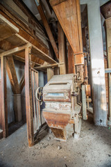 Fototapeta na wymiar Old mill machines.
