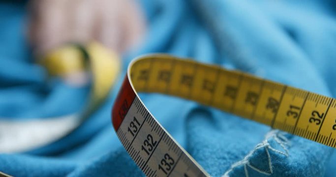 Couture meter close-up &ndash; orginal file&nbsp;: 4K DCI, PRO RES 444, 12 bits