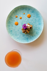 Postre y cóctel.