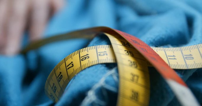 Couture meter close-up &ndash; orginal file&nbsp;: 4K DCI, PRO RES 444, 12 bits