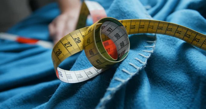 Couture meter close-up &ndash; orginal file&nbsp;: 4K DCI, PRO RES 444, 12 bits