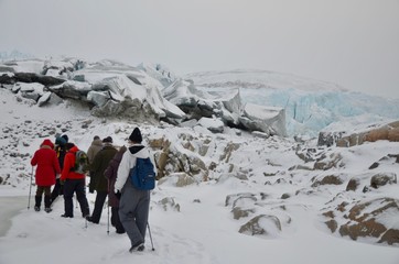 グリーンランド カンゲルスアーク カンガルッスァック ラッセル氷河 氷河に触る Greenland Kangerlussuaq Russell Glacier touching on the glacier © Enken