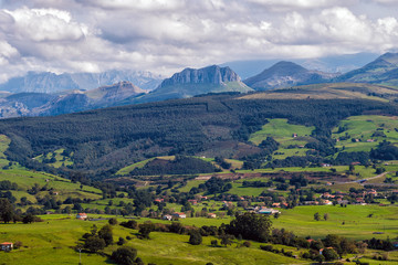 Fototapeta na wymiar Mountains in Cantabria, Spain