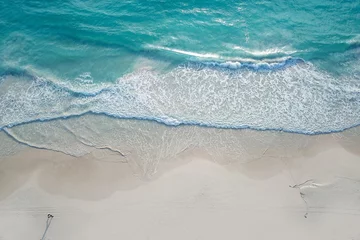 Strandspaziergang am Morgen © bartsadowski